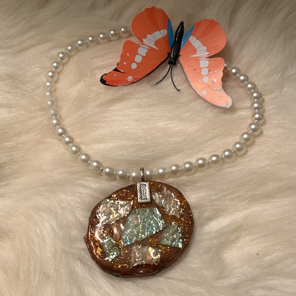 Faux Pearls & Stretchy One of a Kind Rare Unique Handmde Charm Necklace - Picture 3 of 17